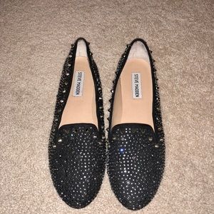 NWOT: Steve Madden Black Studded Flats